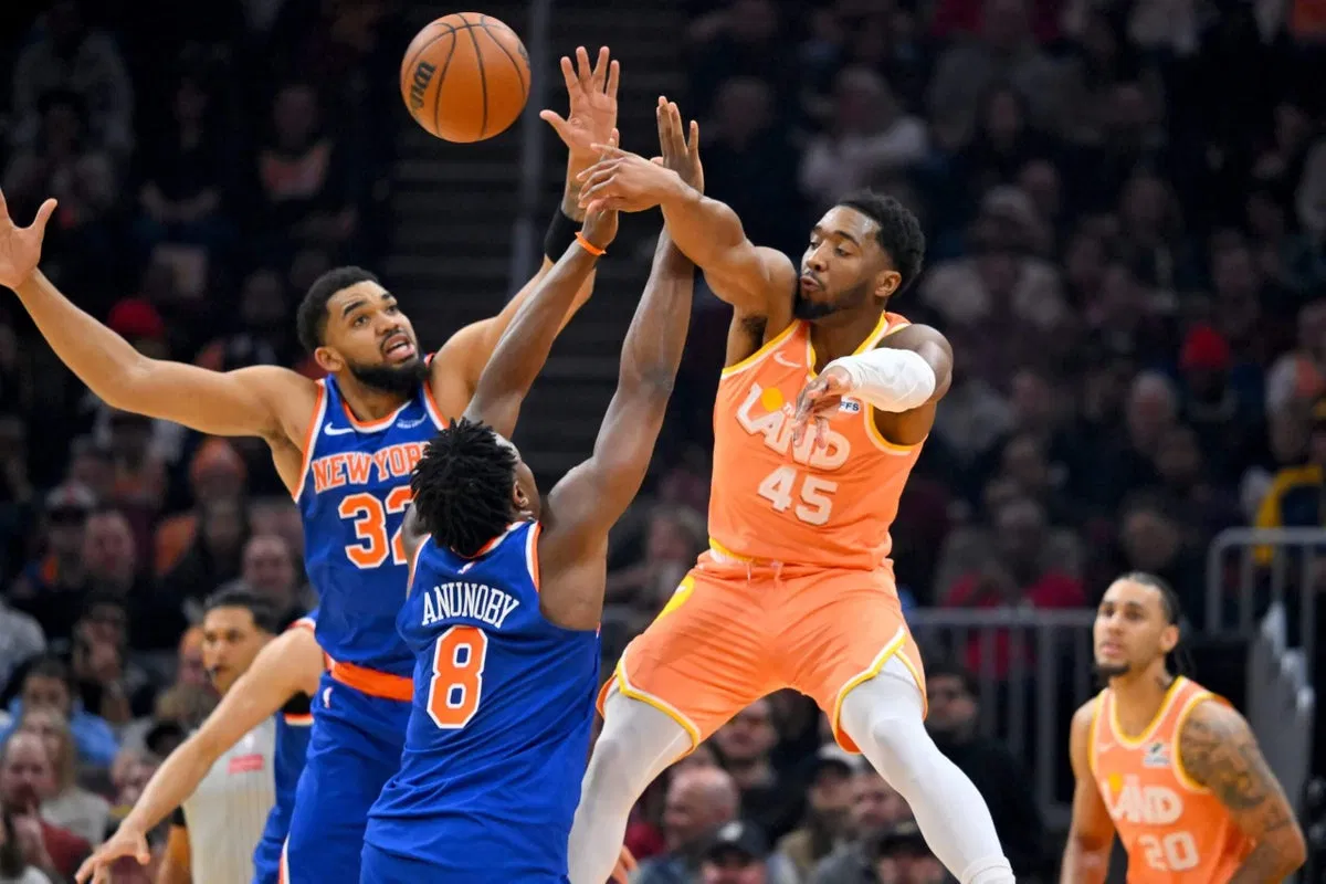 Knicks Complete Historic 22-Point Comeback to Stun Cavaliers in Game 1 of Eastern Conference Finals