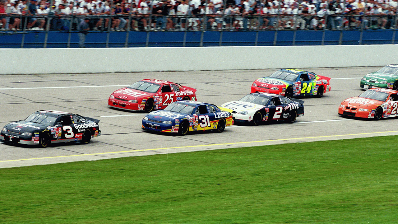 how much horsepower did a 1999 nascar have_9ee8a3fb 0d94 4668 918d 6898de9b2e3a
