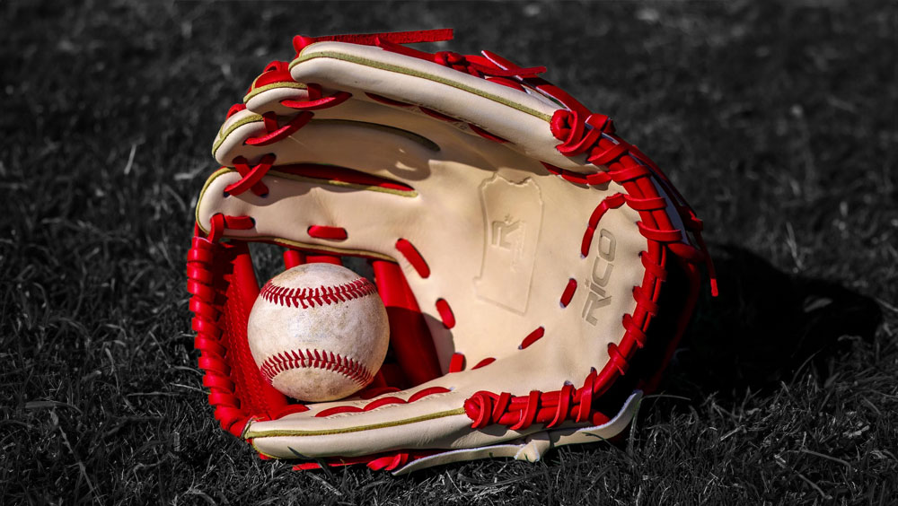 How To Choose A Baseball Glove