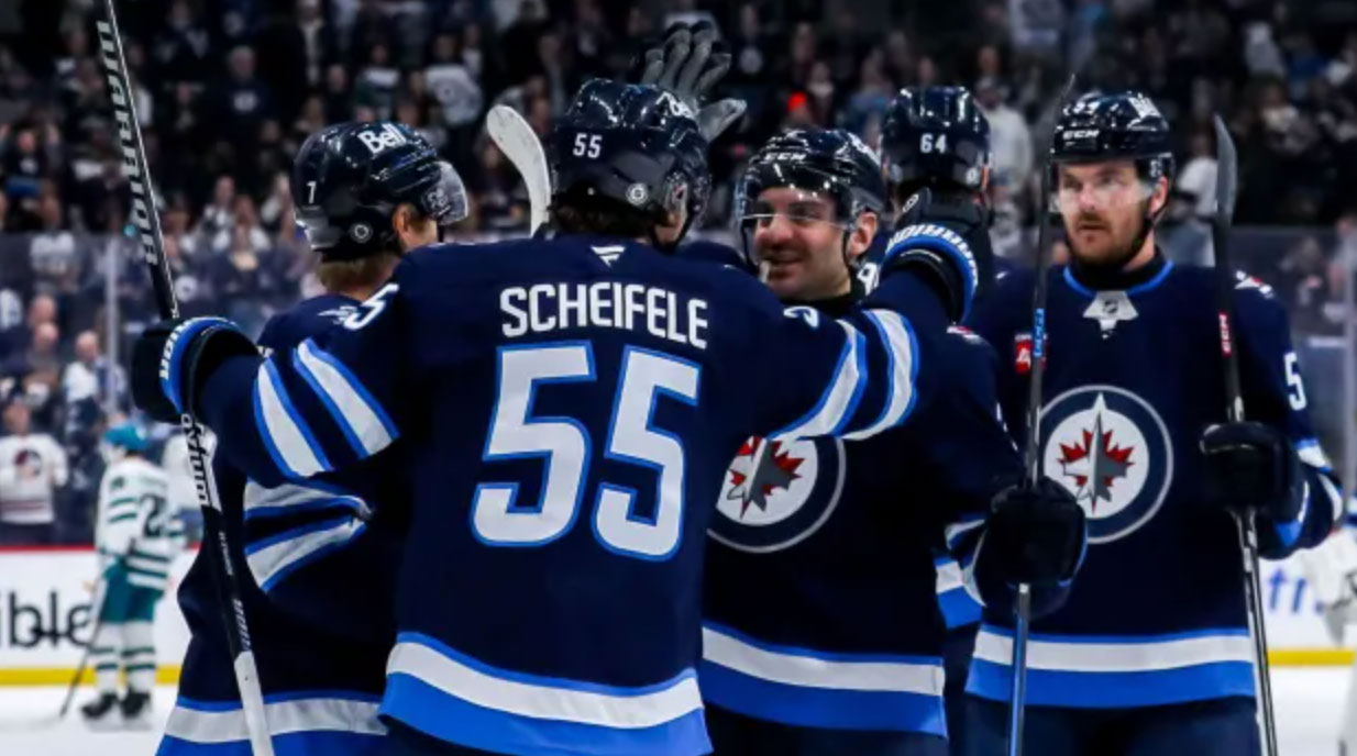 how many games are in an nhl season _07707a84 8232 4fe4 8e4c 1707c00f9bae