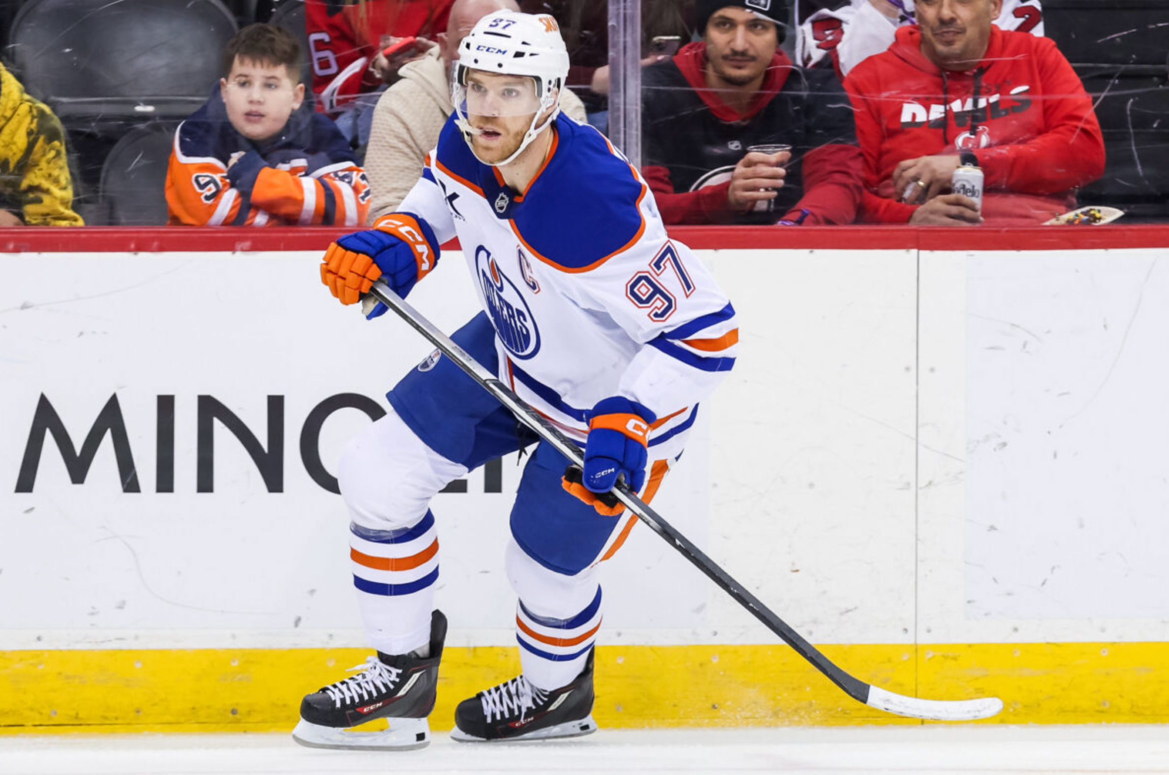 how fast do nhl players skate_57245456 2d51 4338 95fb d350e42af228