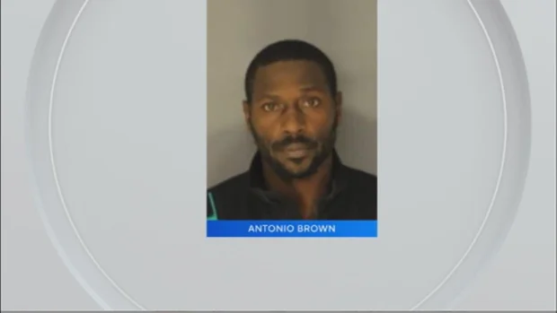 1762527817092_antonio brown