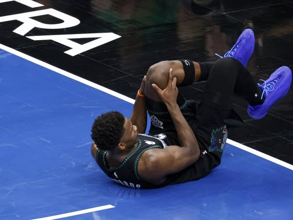 1777299625792_68d745 20260425 timberwolves202 600