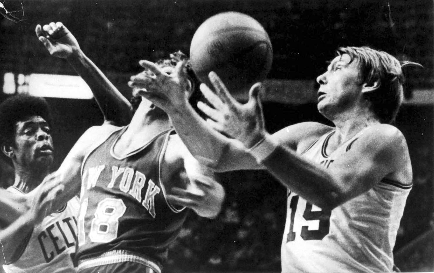 1786458398297_Phil_jackson_v_don_nelson_knicks_v_celtcs_1972